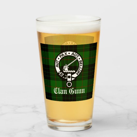 Scottish Clan Gunn Crest Badge en Tartan Glas (Voorkant gevuld)