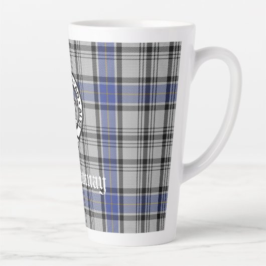 Scottish Clan Hannay Crest Badge en Tartan Custom Latte Mok (Rechts)