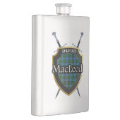 Scottish Clan MacLeod Tartan Shield en Swords Heupfles (Rechts)