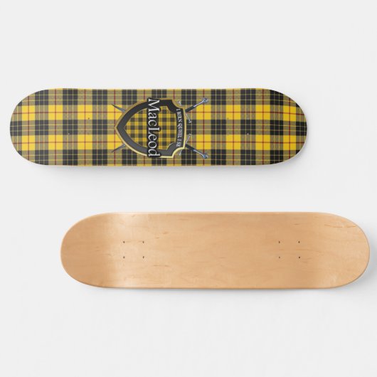 Scottish Clan MacLeod Tartan Shield Skateboard (Horizontaal)