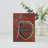 Scottish Clan Monroe Munro Tartan Shield and Sword Briefkaart (Staand voorkant)