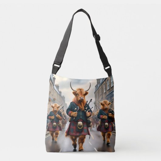 Scottish Highland Koe Bagpipe Parade, Crossbody Tas (Voorkant)