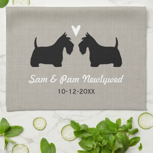 Scottish Terrier Dog Silhouettes met Heart Custom Theedoek (Gevouwen)