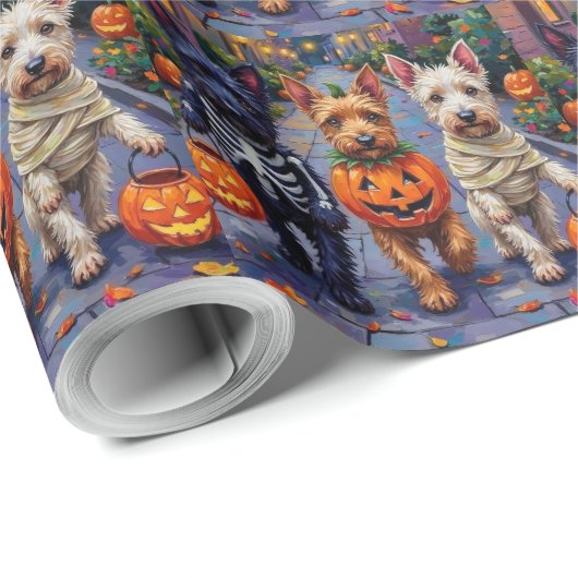 Scottish Terrier Dogs in Halloween Costumes Cadeaupapier (Rol Hoek)