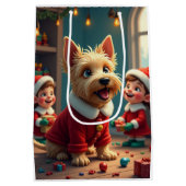 Scottish Terrier Helping Santa’s Elves Christmas Medium Cadeauzakje (Achterkant)