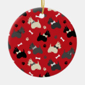 Scottish Terrier Paws and Botten Red Keramisch Ornament (Voorkant)