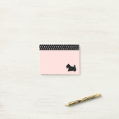 Scottish Terrier Post schrijft Post-it® Notes (Op bureau)
