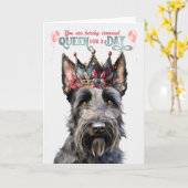 Scottish Terrier Queen voor een Dag Funny Birthday Kaart (Gele Bloem)