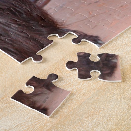 Scottish Terrier zit langs een kleurrijke deur Legpuzzel (Zijkant)