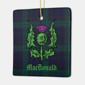 Scottish Thistle on Dark Tartan Custom Name Keramisch Ornament (Links)