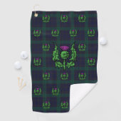 Scottish Thistle op Dark Tartan Custom Monogram Golfhanddoek (Insitu)