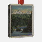 Scotts Lake, Oregon - Uitzicht van drie zussen Metalen Ornament (Rechts)