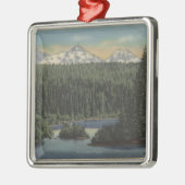 Scotts Lake, Oregon - Uitzicht van drie zussen Metalen Ornament (Links)