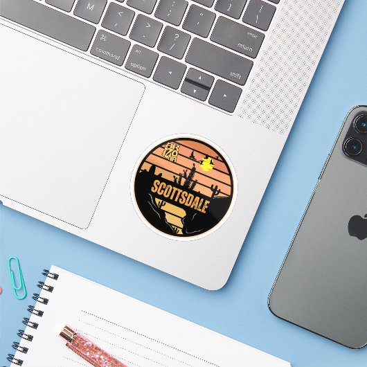 Scottsdale, Arizona Sticker (Laptop met iPhone)