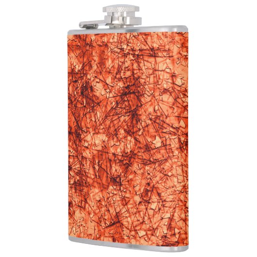 Scratches op een licht gevlekte koraalachtergrond heupfles (Links)