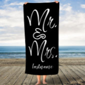 Script Black and White Mr en Mrs Custom Towel Badhanddoek