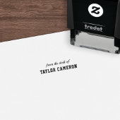 Script en Serif Varsity Style vanaf het bureau van Zelfinktende Stempel