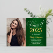 Script Green 2025 Photo Graduation Party Gold Folie Uitnodiging (Staand Voorkant)
