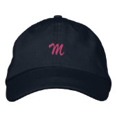Script-Letter M Geborduurde Pet (Voorkant)