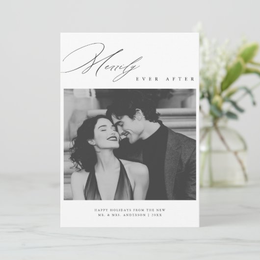 Script Merrily Ever Na Pas getrouwd Kerstfoto Feestdagenkaart (Staand voorkant)