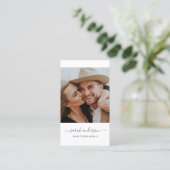 Script Modern Typografie Foto Visitekaartje (Staand voorkant)