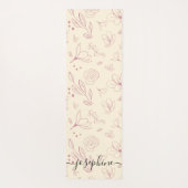 Script naam custom Roze florals op beige crème Yogamat (Achterkant)