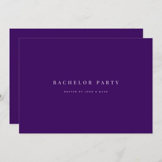 Script Paarse Bachelor Party Invitation Kaart (Voorkant / Achterkant)