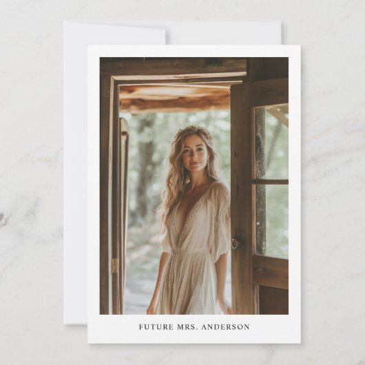 Script Trendy Minimal Wedding Verloving Foto Kaart (Achterkant)