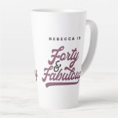 script voor 40 en fantastische verjaardagscourant latte mok (Rechterhoek)