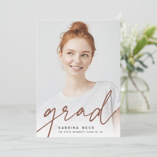 Scripted Afstudeerder | Foto-Afstuderen Aankondiging (Staand voorkant)