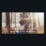 Scripted Beauty sparen de Datum Fotokaarten Save The Date<br><div class="desc">Deze chique en moderne fotokaarten vragen uw gasten stijlvol om de datum voor uw grote dag op te slaan. Verkrijgbaar in andere kleuren (aangepaste kleuraanvragen zijn welkom!).</div>