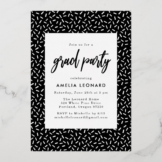 Scripted Silver Foil Photo Graduparty Folie Uitnodiging (Achterkant)