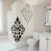 Scroll Damask Art I Black Taupe Cream Douchegordijn (In situ)