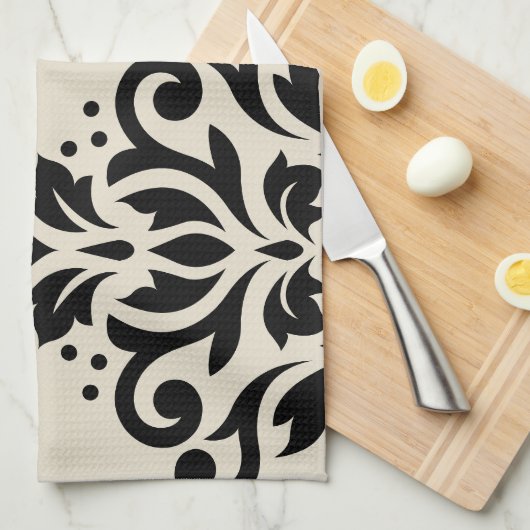 Scroll Damask Art I Black Taupe Cream Theedoek (Quarter Fold)