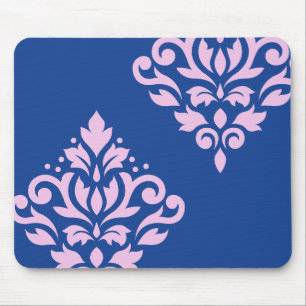 Scroll Damask Art I Pink op Blauw Muismat