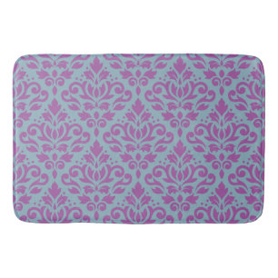 Scroll Damask Big Pattern Plum op Blauw Badmat