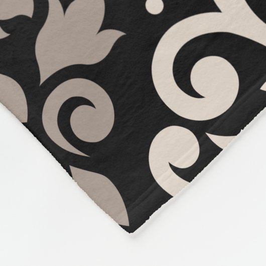 Scroll Damask Big Pattern Taupe Cream Black Fleece Deken (Hoek)
