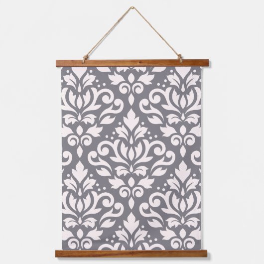 Scroll Damask Grote Patroon Cream op Grijs Hangend Wandkleed (Voorkant)