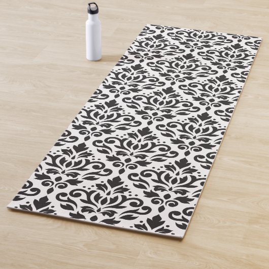 Scroll Damask LG Patroon Zwart op Wit Yogamat (In situ)