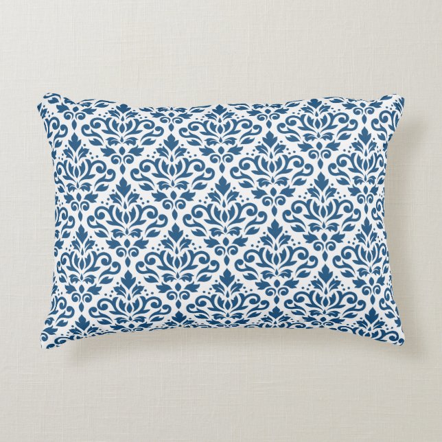 Scroll Damask Ptn DK Blauw op Wit Decoratief Kussen (Voorkant)