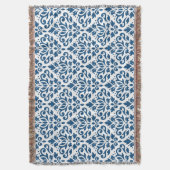 Scroll Damask Ptn DK Blauw op Wit Deken (Voorkant Verticaal)