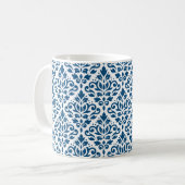 Scroll Damask Ptn DK Blauw op Wit Koffiemok (Voorkant links)