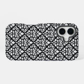 Scroll Damask White op Black Pattern iPhone 16 Hoesje (Achterkant horizontaal)