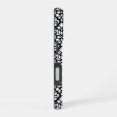 Scroll Damask White op Black Pattern iPhone 16 Hoesje (Rechterkant)
