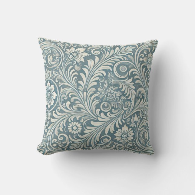 Scrolling Damask Pattern in Zacht Blauw en Ivoor Kussen (Voorkant)
