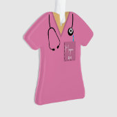 Scrub Top Ornament - Roze met lichte huid Ornament (voorkant)