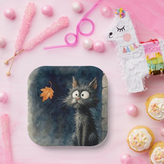 Scruffy Black Alley Cat met een herfstblad Papieren Bordje (Feest)