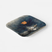 Scruffy Black Alley Cat met een herfstblad Papieren Bordje (Gebogen)