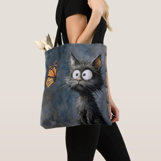 Scruffy Cat Staring at a Butterfly Tote Bag (Dichtbij)