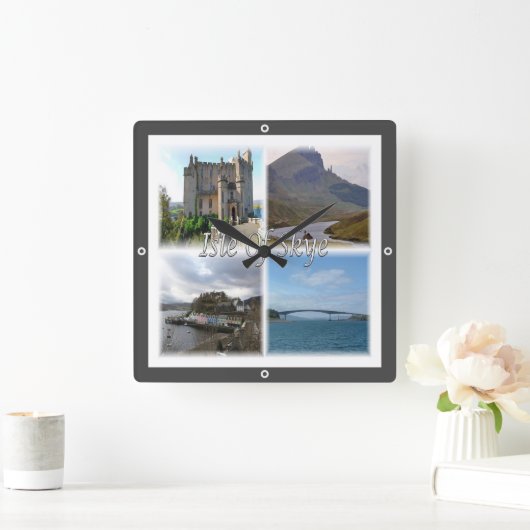 SCT005 SCOTLAND, het eiland skye, Vierkante Klok (Huis)